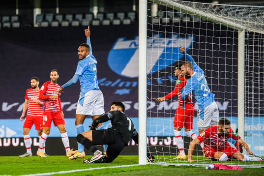 Isaac Kiese Thelin and Jo Inge Berget of Malmö FF celebrate