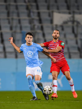 Anel Ahmedhodzic of Malmö FF and Roberto Soldado of Granada