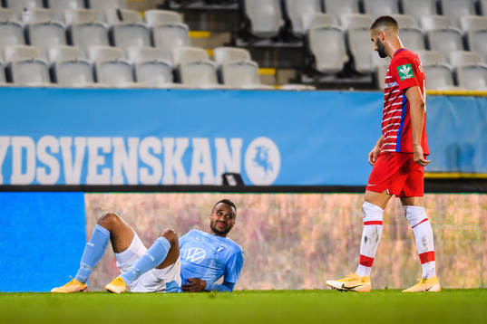 Isaac Kiese Thelin of Malmö FF in pain