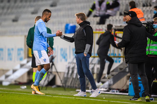 Isaac Kiese Thelin and Jon Dahl Tomasson, head coach  of