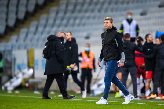 Jon Dahl Tomasson, head coach of Malmö FF looks dejected