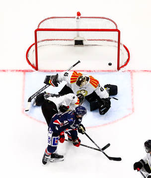 Mål 4-3 av Linköpings Broc Little förbi Brynäs målvakt