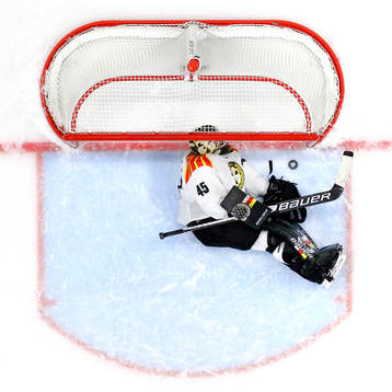 Brynäs målvakt Viktor Andrén deppar