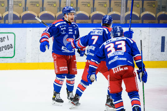 Oskarshamns Brian Cooper jublar