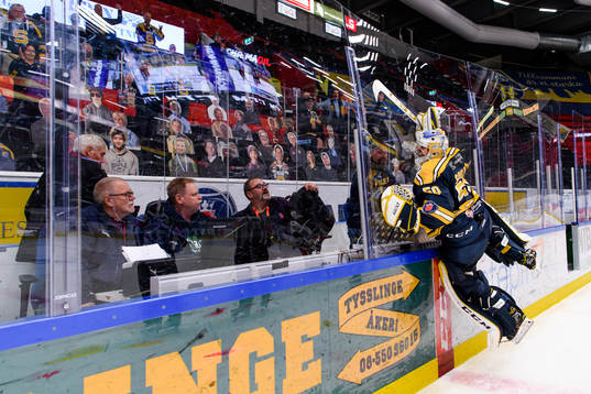 Bläddra bland fler bilder av Ishockey, Hockeyallsvenskan, Södertälje - Väsby