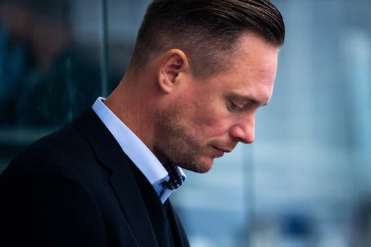 Karlskogas tränare Karl Helmersson deppar