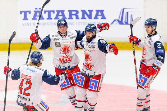 Västerviks Joakim Hagelin jublar