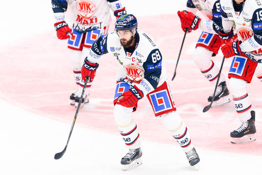 Västerviks Joakim Hagelin jublar