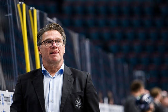 s tränare Håkan Åhlund deppar