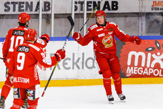 Almtunas Jesper Norbäck jublar