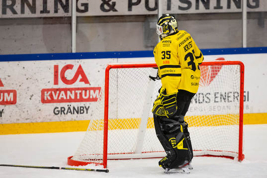 Västerås målvakt Emil Kruse deppar