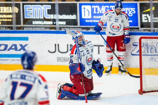 Oskarshamns målvakt Tex Williamsson deppar