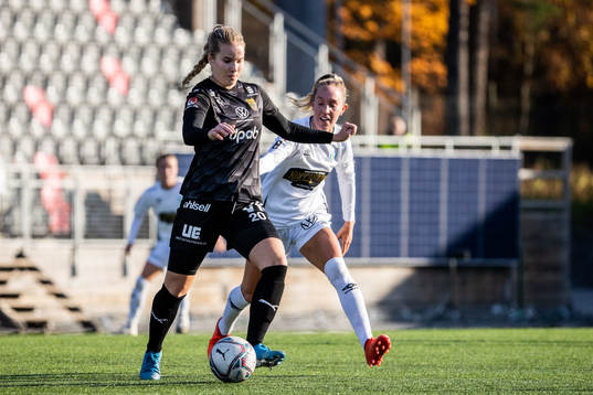 Umeås Eva Nyström och Göteborgs Julia Roddar