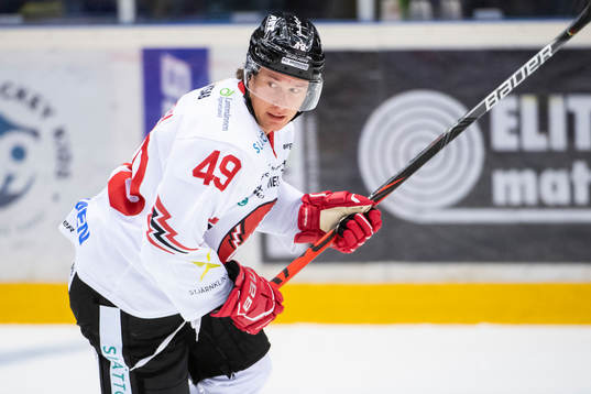 Vita Hästens Filip Cruseman värmer upp