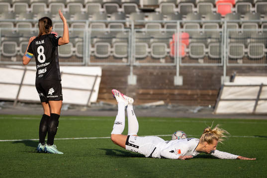 Göteborgs Stina Blackstenius och Umeås Fanny
