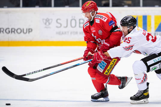 Modos Frank Corrado och Vita Hästens Patrik Blomberg