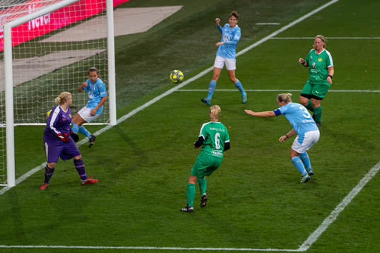 Malmö FFs Caroline Williamsdotter gör 15-0