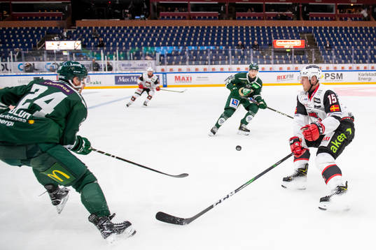 Färjestads Jonathon Blum och Malmö Redhawks Axel