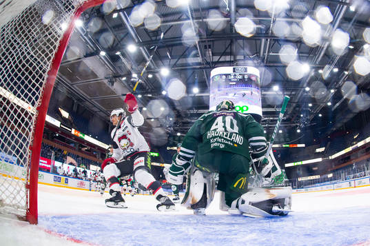Malmö Redhawks Oliver Lauridsen jublar