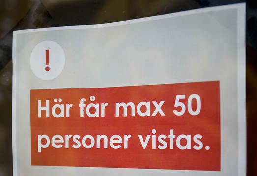 En skylt med max 50 personer