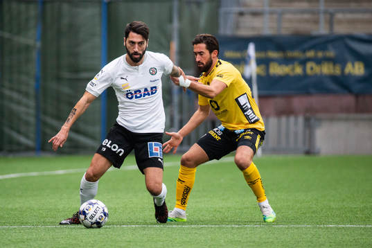 Örebros Nahir Besara och Elfsborgs Frederik Holst
