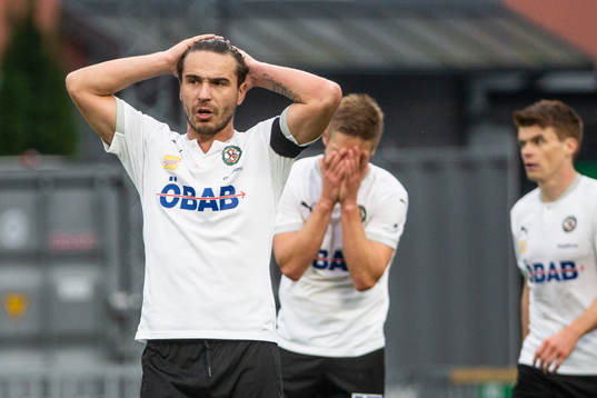 Örebros Nordin Gerzic deppar