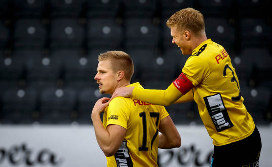 Elfsborgs Per Frick gör 1-0 och jublar med Sivert Heltne