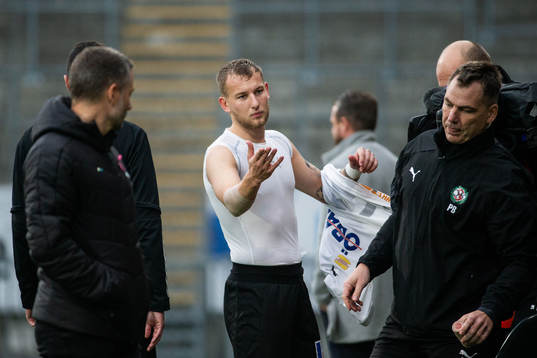 Örebros Andreas Skovgaard byter matchtröja