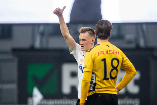Örebros Rasmus Karjalainen jublar