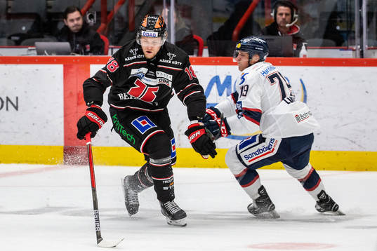 Örebros Rodrigo Abols och Linköpings Patrik Lundh