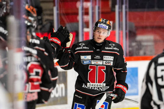 Örebros Linus Öberg jublar