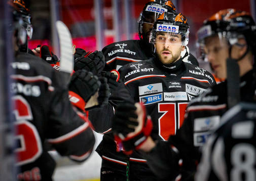 Örebros Jonathan Andersson jublar