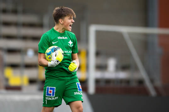 IFK Norrköpings målvakt David Andersson jublar