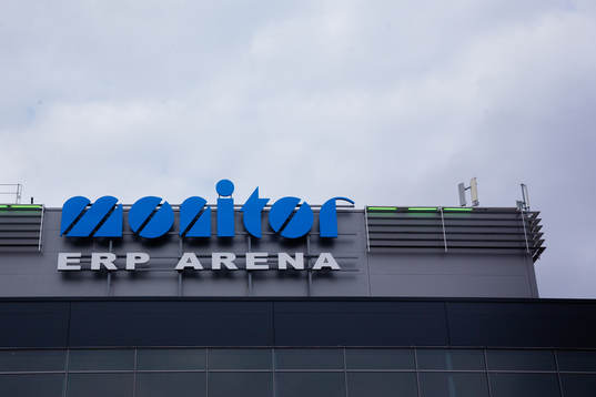 Skylt på Monitor ERP Arena
