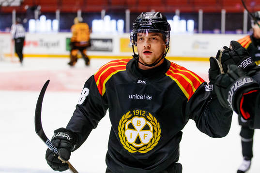 Brynäs Jaedon Descheneau jublar