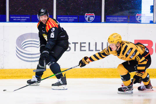 Brynäs Simon Bertilsson och Skellefteås Jonatan Berggren