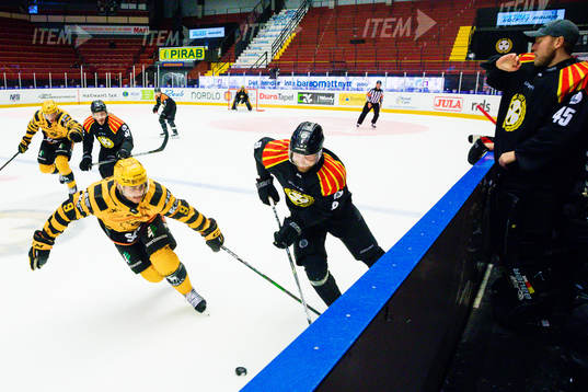 Skellefteås Darren Nowick och Brynäs Anton Rödin