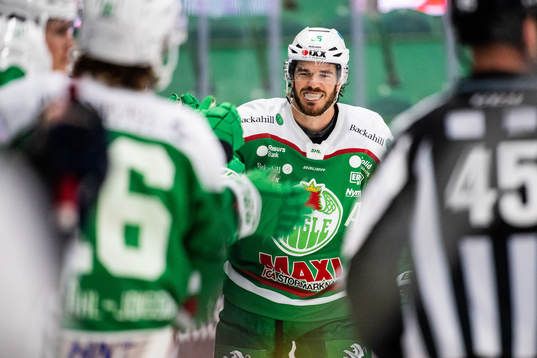 Rögles Eric Gelinas jublar