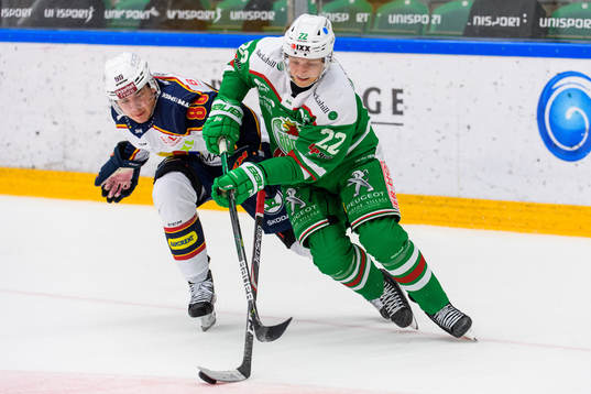 Rögles Samuel Jonsson och Djurgårdens Alexander Holtz