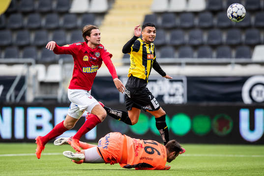Häckens Ahmed Yasin mot Falkenbergs Axel Norén och