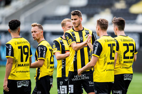 Häckens spelare jublar