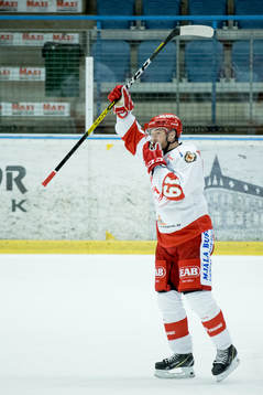 Troja Ljungbys Victor Romfors jublar