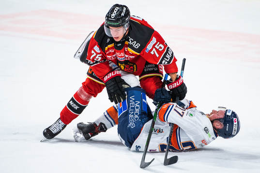 Luleås Arttu Ilomäki och Växjös Martin Lundberg