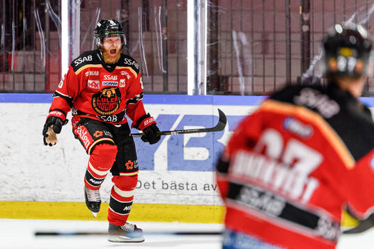 Luleås Linus Klasen jublar