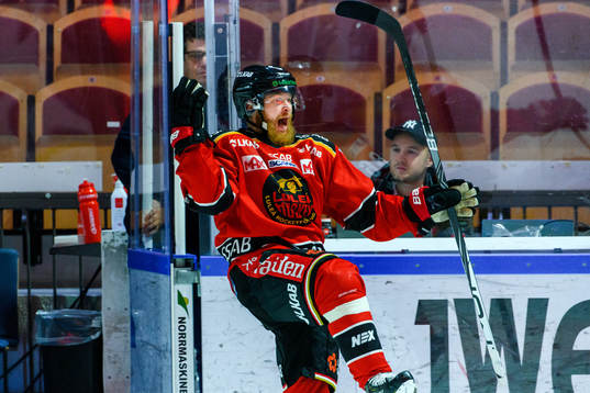 Luleås Linus Klasen jublar