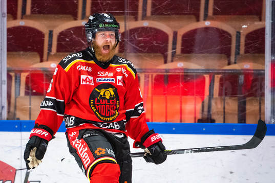 Luleås Linus Klasen jublar