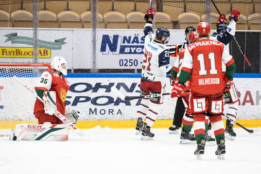 Västerviks Victor Öhman jublar