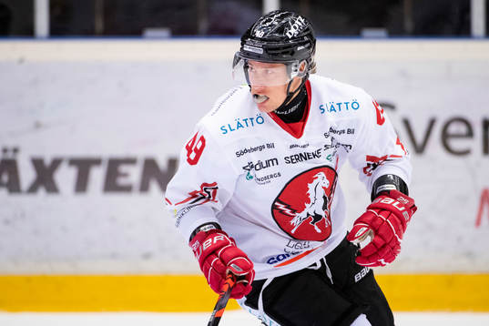 Vita Hästens Filip Cruseman