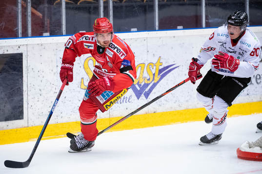 Modos Kalle Jellvert  och Vita Hästens Anton Johansson