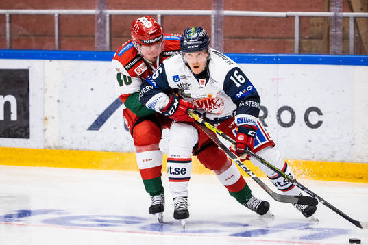 Moras Oskar Stål-Lyrenäs och Västerviks Saku Kinnunen